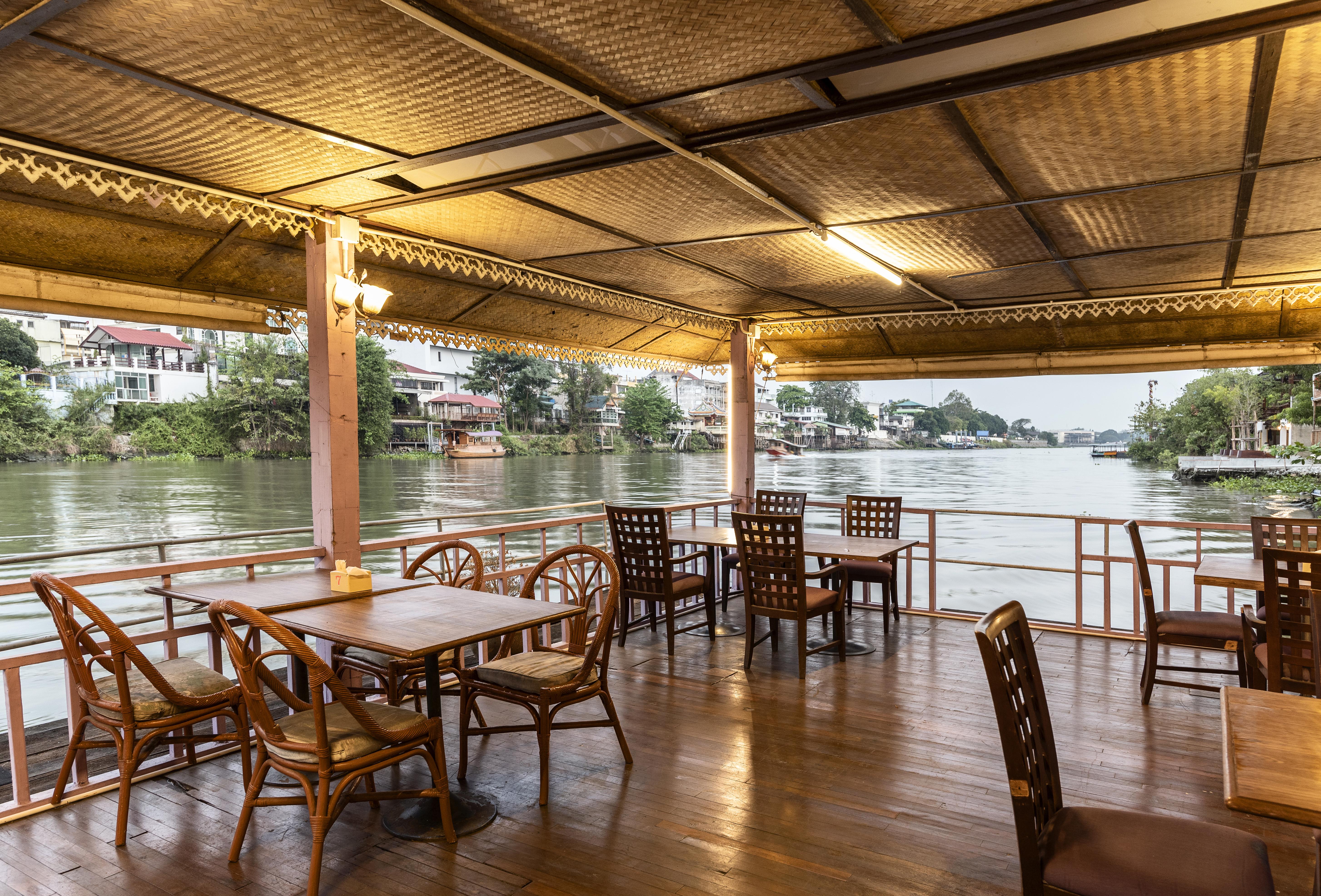 Hotel Ayothaya Riverside 3*