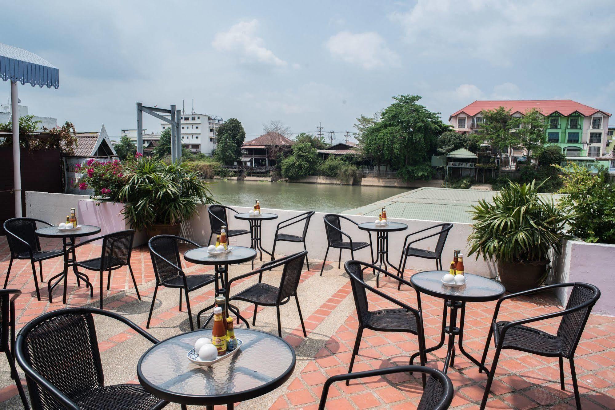 Hotel Ayothaya Riverside
